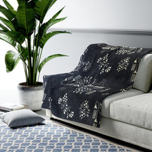 Load image into Gallery viewer, Velveteen Plush Blanket