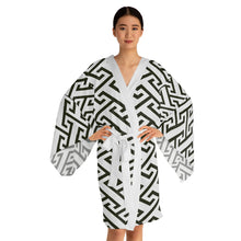 Load image into Gallery viewer, Kōjitsunagi Long Sleeve Kimono Robe

